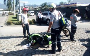 Noticias de Puerto Vallarta | NotiespacioPV | Mujer golpea a un ‘motoloco’ cerca de la Unirse