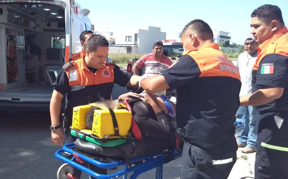 Noticias de Puerto Vallarta | NotiespacioPV | Caen trabajadores de un andamio