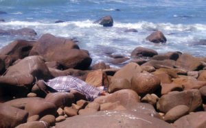 Luego de cinco días, el cuerpo sin vida de Juan Carlos fue hallado en la orilla de la playa Peñitas.