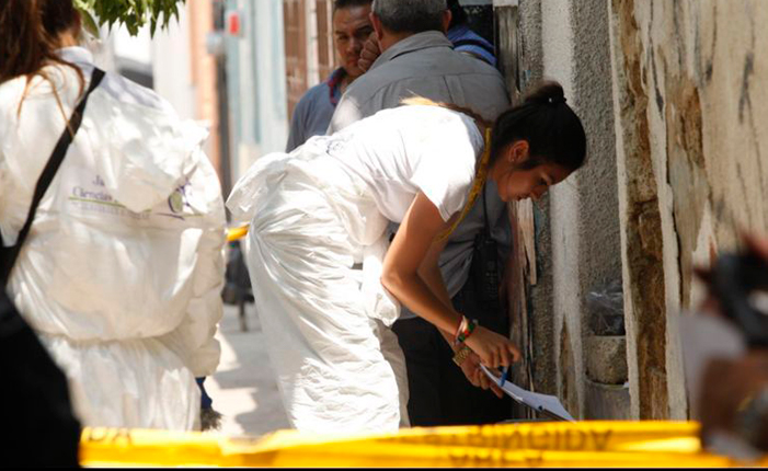 Autoridades localizan 2 cuerpos en distintos puntos de Tlajomulco