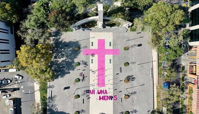 Noticias de Puerto Vallarta | NotiespacioPV | México se pintó de rosa por violencia de género en este año