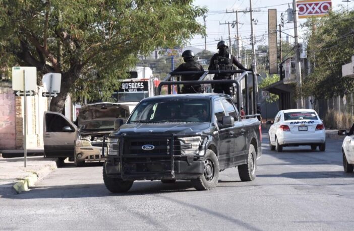 Noticias de Puerto Vallarta | NotiespacioPV | Civiles armados incendian al menos 20 casas en Madera, Chihuahua