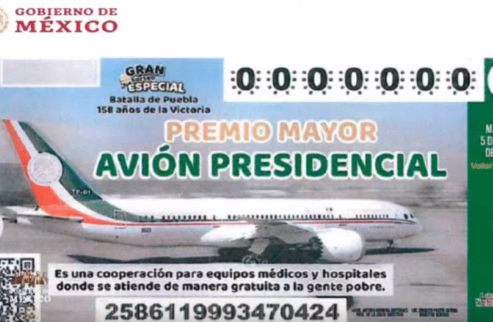 Noticias de Puerto Vallarta | NotiespacioPV | AMLO presenta diseño de boleto para rifa de avión presidencial
