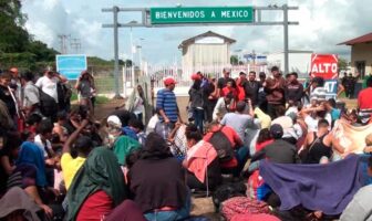 Notiespacio PV | México rechaza petición de migrantes de cruzar frontera con Guatemala rumbo a EU