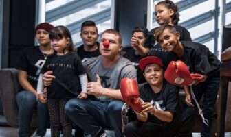 Noticias de Puerto Vallarta | NotiespacioPV | 'Canelo' Álvarez regala tratamientos para niños con cáncer