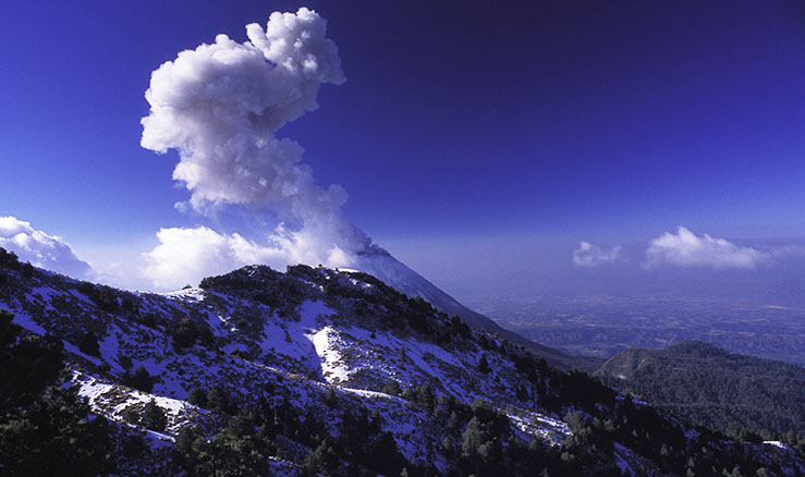 Cierran el Nevado de Colima por mal clima