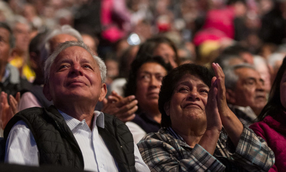 Noticias de Puerto Vallarta | NotiespacioPV | AMLO firmará decreto para dar permiso con goce de sueldo a adultos mayores