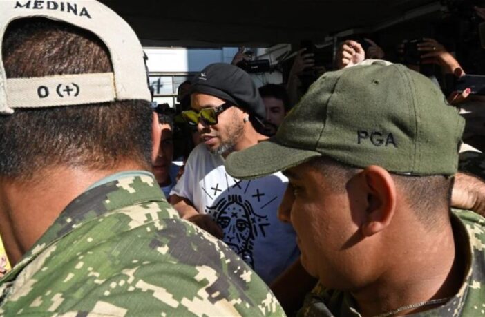 Noticias de Puerto Vallarta | NotiespacioPV | Ordenan arresto de Ronaldinho en Paraguay