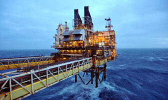 Noticias de Puerto Vallarta | NotiespacioPV | El precio del petróleo Brent cae por debajo de 31 dólares por barril