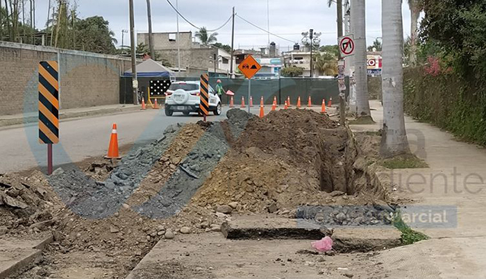 Noticias de Puerto Vallarta | NotiespacioPV | Sin previo aviso, cierran acceso principal a Jarretaderas