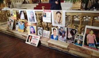 Familiares de desaparecidos llenan Misa en Catedral de Gdl
