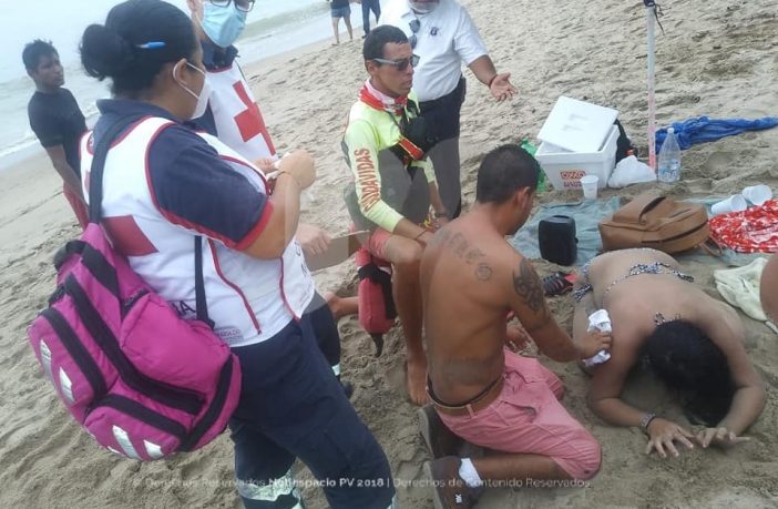 Noticias de Puerto Vallarta | NotiespacioPV | Rescatan a turista de Aguascalientes que casi se ahoga en playas de Vallarta