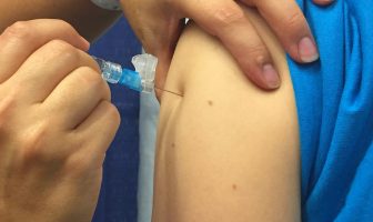Noticias de Puerto Vallarta | NotiespacioPV | Asegura IMSS que ya distribuyen vacunas contra Influenza en clínicas de Jalisco