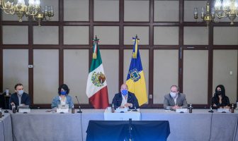 Noticias de Puerto Vallarta | NotiespacioPV | Alfaro presenta nuevas reglas para Jalisco; clases presenciales hasta enero