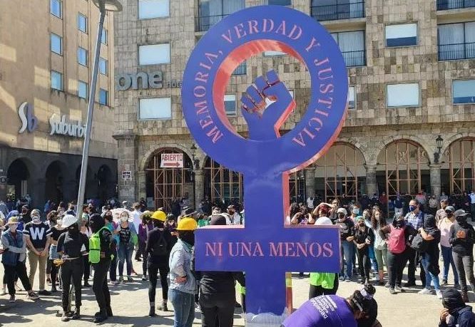 Noticias de Puerto Vallarta | NotiespacioPV | Instalan antimonumenta; exigen justicia para víctimas de feminicidio