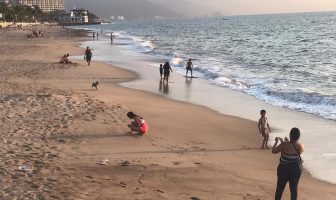 Noticias de Puerto Vallarta | NotiespacioPV | Playas de Jalisco cerrarán a las 3 de la tarde por el 'botonazo'