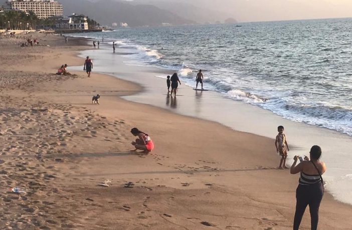 Noticias de Puerto Vallarta | NotiespacioPV | Playas de Jalisco cerrarán a las 3 de la tarde por el 'botonazo'