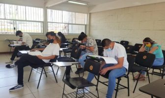 Noticias de Puerto Vallarta | NotiespacioPV | Escuelas públicas y privadas recibieron alumnos este día