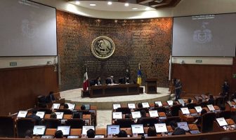 Noticias de Puerto Vallarta | NotiespacioPV | Continúa la feria de licencias; ahora, en el Congreso del Estado