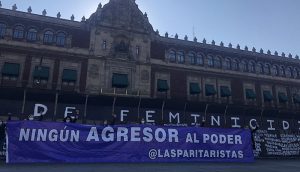Noticias de Puerto Vallarta | NotiespacioPV | Las Paritaristas se presentan a las afueras de Palacio Nacional
