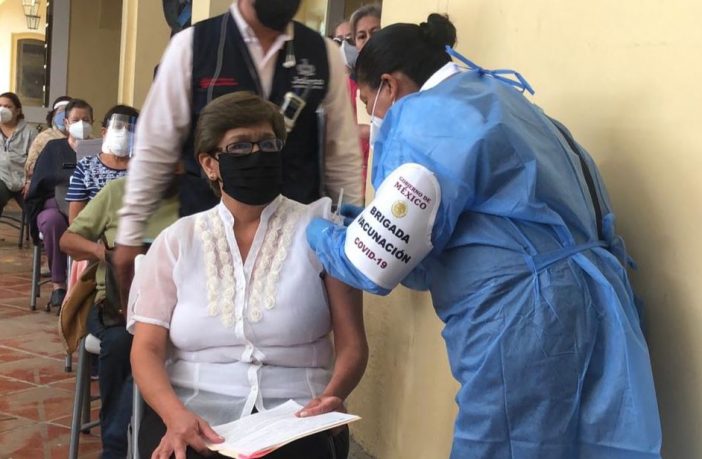 Noticias de Puerto Vallarta | NotiespacioPV | Cambian dinámica de vacunación en Guadalajara, ya no será por alfabeto