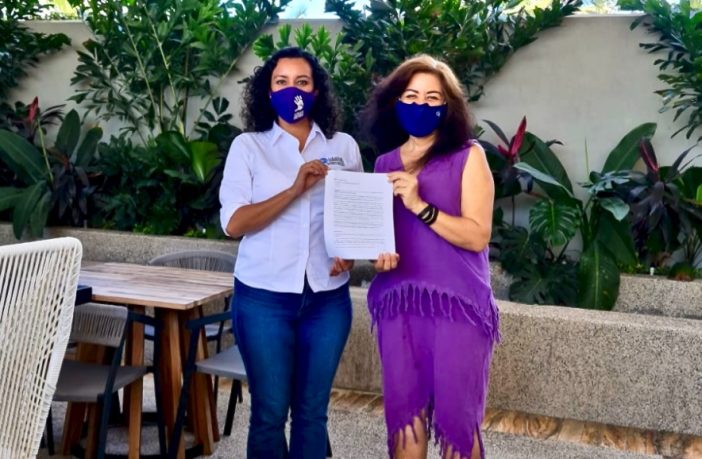 Noticias de Puerto Vallarta | NotiespacioPV | Idalia González firma acuerdo para fortalecer el bienestar animal