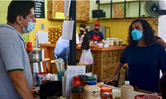Noticias de Puerto Vallarta | NotiespacioPV | Apoyo y atención a los mercados, propone Idalia González