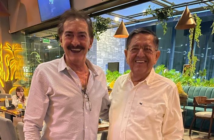 Noticias de Puerto Vallarta | NotiespacioPV | Ricardo La Volpe se suma al proyecto de escuelas de futbol en Vallarta