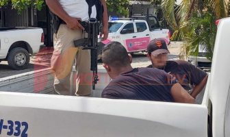 Noticias de Puerto Vallarta | NotiespacioPV | Un vehículo asegurado, un arma de fuego y dos sujetos detenidos tras operativo