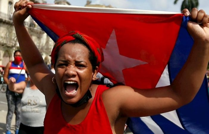 Noticias de Puerto Vallarta | NotiespacioPV | El covid y la crisis financiera está golpeando a la isla caribeña de Cuba