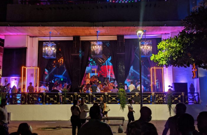Noticias de Puerto Vallarta | NotiespacioPV | En Vallarta sigue la fiesta sin importar las nuevas medidas sanitarias