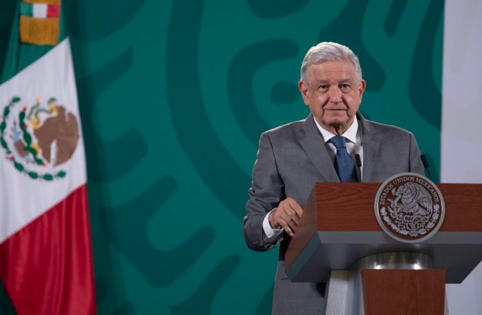 Noticias de Puerto Vallarta | NotiespacioPV | ‘Pues no los manden’, dice AMLO, a quienes no aceptan el regreso a clases