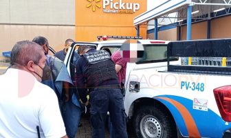 Noticias de Puerto Vallarta | NotiespacioPV | Chocó una patrulla y 2 carros en su huida desde el Coapinole