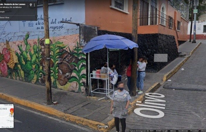 Noticias de Puerto Vallarta | NotiespacioPV | Denuncian en video a taquero que enjuaga su trapo en charco sucio en CDMX