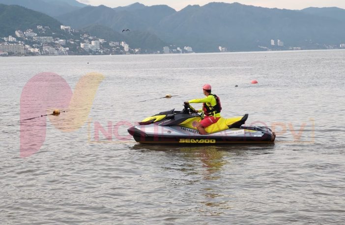 Joven de 15 años desaparece en playa de Puerto Vallarta