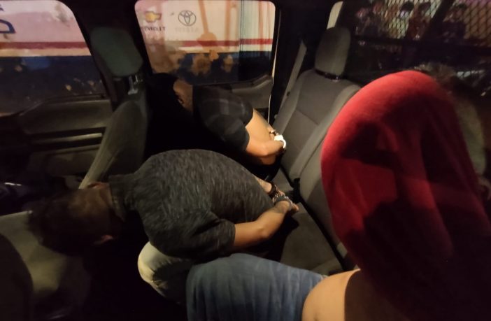 Noticias de Puerto Vallarta | NotiespacioPV | Tras una persecución detienen a tres delincuentes