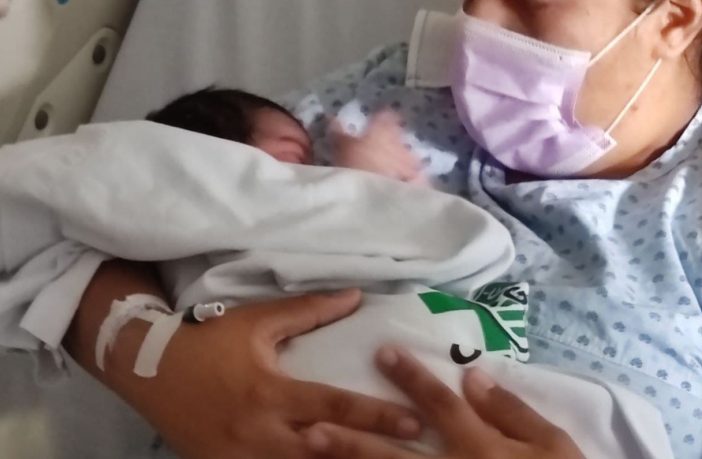 Padres reconocen a bebé encontrada esta mañana como suya