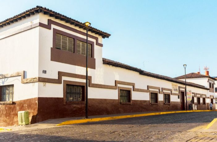 Escuela 20 de noviembre en Vallarta, al borde del colapso