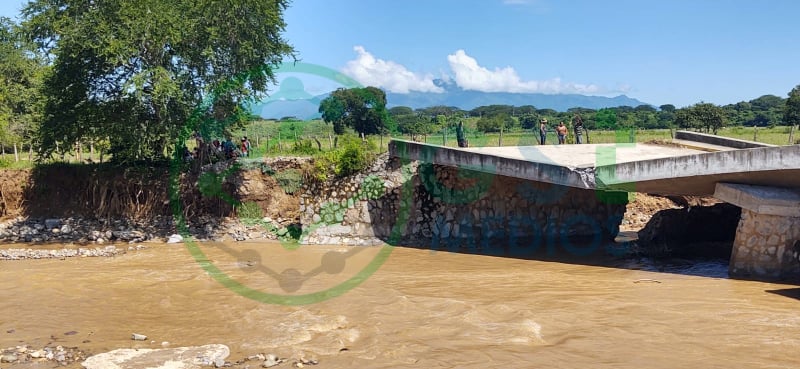 Colapsa puente que conecta con El Cantón Noticias de Puerto Vallarta | NotiespacioPV | Colapsa puente que conecta con El Cantón