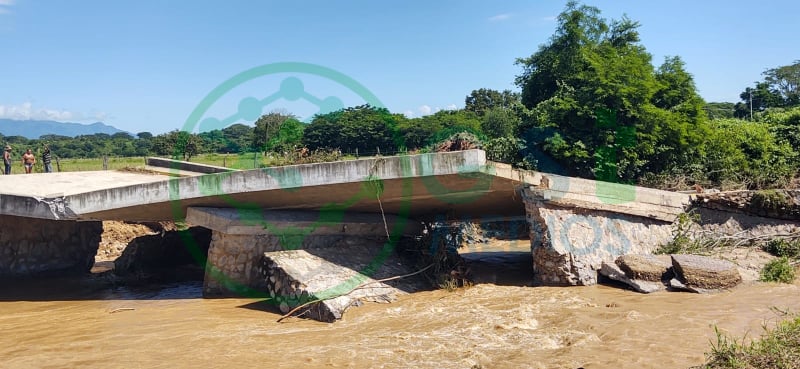 Colapsa puente que conecta con El Cantón Noticias de Puerto Vallarta | NotiespacioPV | Colapsa puente que conecta con El Cantón
