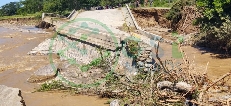 Colapsa puente que conecta con El Cantón Noticias de Puerto Vallarta | NotiespacioPV | Colapsa puente que conecta con El Cantón