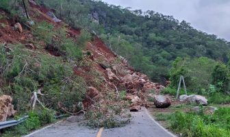 Noticias de Puerto Vallarta | NotiespacioPV | Derrumbe en La Huerta deja un saldo de 1 persona muerta