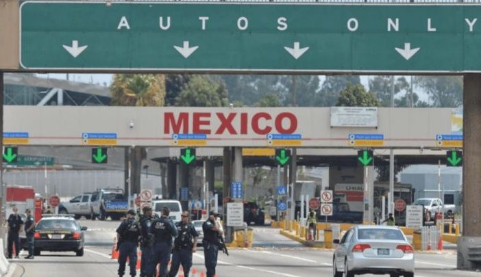 Noticias de Puerto Vallarta | NotiespacioPV | Extiende EE.UU. el cierre parcial de la frontera con México