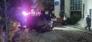 Noticias de Puerto Vallarta | NotiespacioPV | Roban una Razer y terminan volcados en el Libramiento