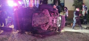 Noticias de Puerto Vallarta | NotiespacioPV | Roban una Razer y terminan volcados en el Libramiento