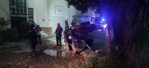 Noticias de Puerto Vallarta | NotiespacioPV | Roban una Razer y terminan volcados en el Libramiento