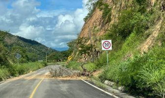 Noticias de Puerto Vallarta | NotiespacioPV | La SIOP y PC liberan la carretera Mascota-Puerto Vallarta, cerrada parcialmente debido a derrumbes causados por las copiosas lluvias