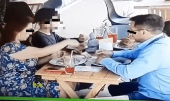 Noticias de Puerto Vallarta | NotiespacioPV | VIDEO: Familia pone pelo en su comida para no pagar la cuenta del restaurante