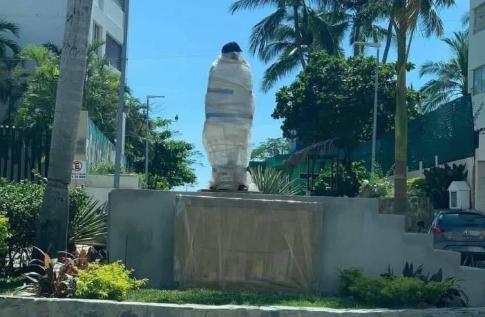 Por 'Acapulco', a Eugenio Derbez no lo quieren ni allá ni acá
