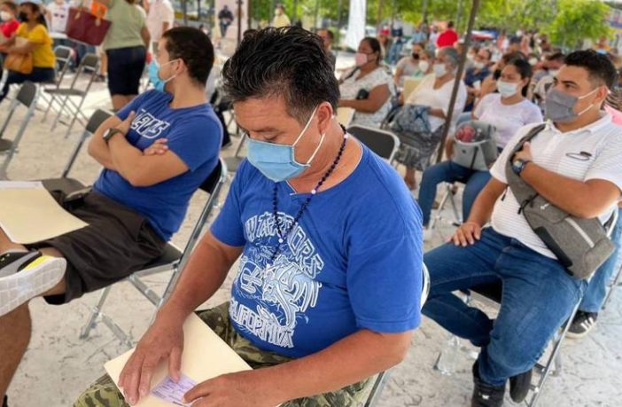 Mes y medio después del huracán, dan solo 9 mil pesos a damnificados